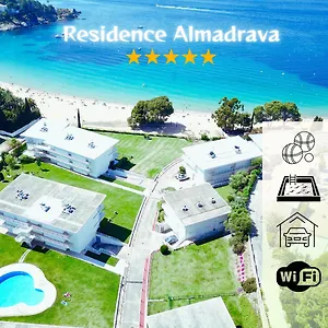 almadrava-beach.catalonia-hotels.com/